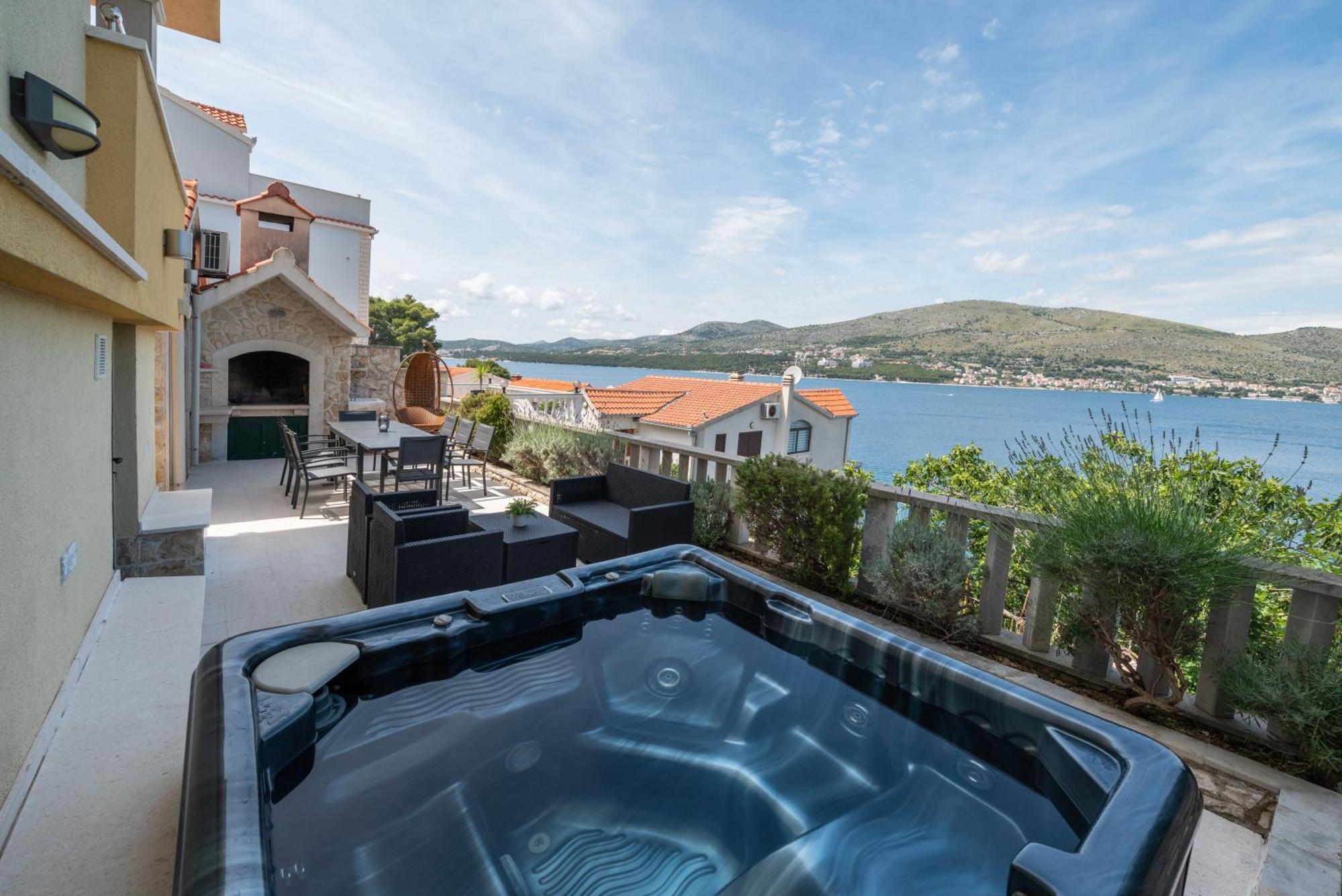 Lavanda Residence With Heated Pool Trogir Split Donji Okrug  Εξωτερικό φωτογραφία